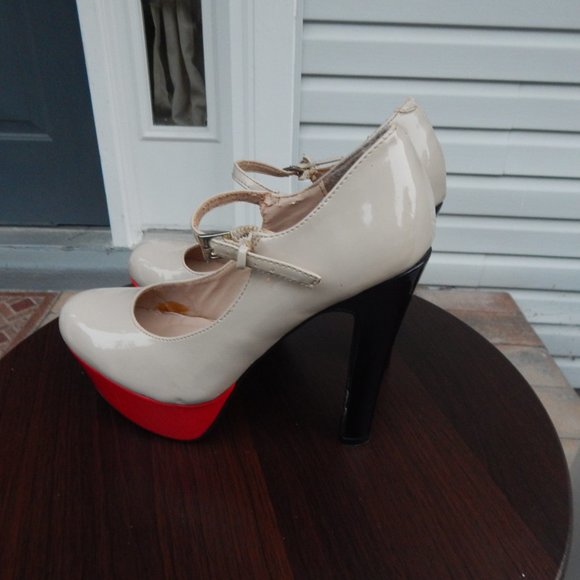 Red and Cream High Heel Stilettos - Picture 4 of 11